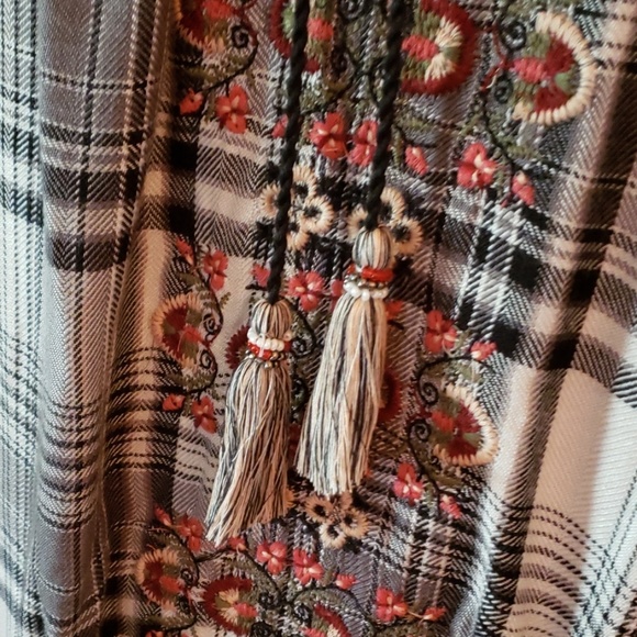 NWT C.J. Banks Peasant Blouse 14W - Picture 3 of 8